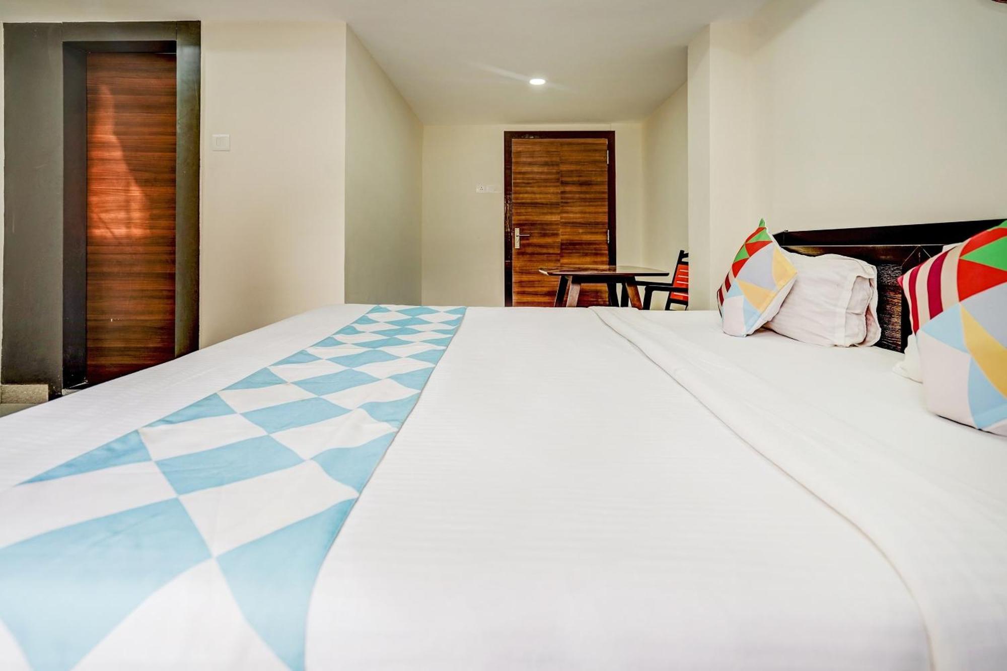 Super Capital O Sayhallo Prime Residency Bhubaneswar Buitenkant foto